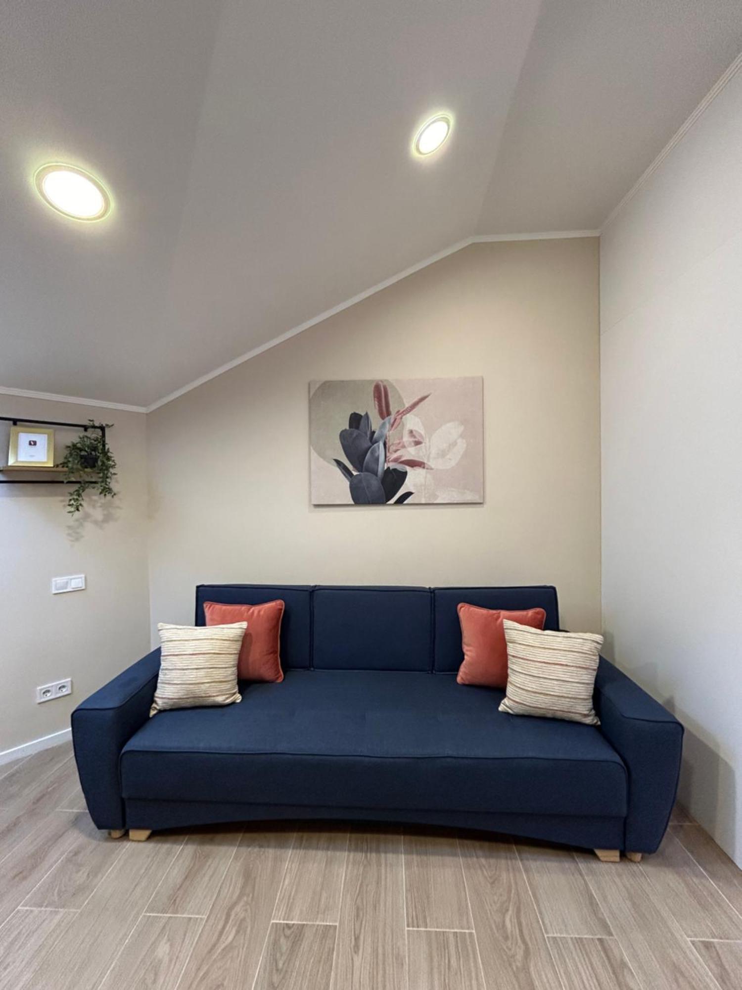 Modern Apartment In The City Center Lviv Buitenkant foto