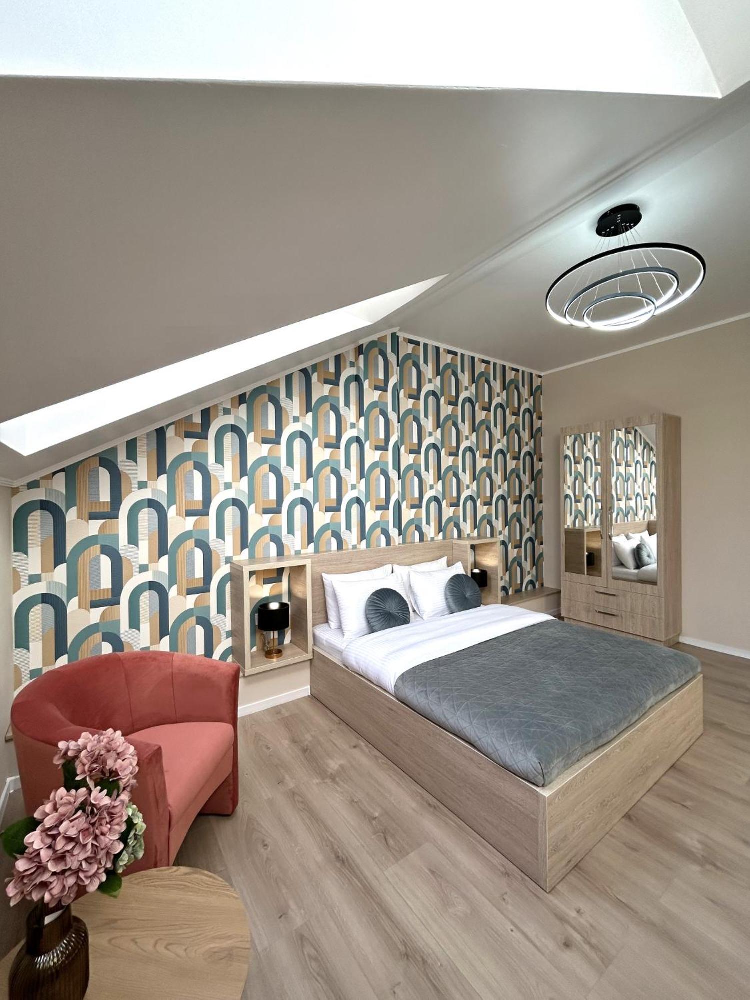 Modern Apartment In The City Center Lviv Buitenkant foto