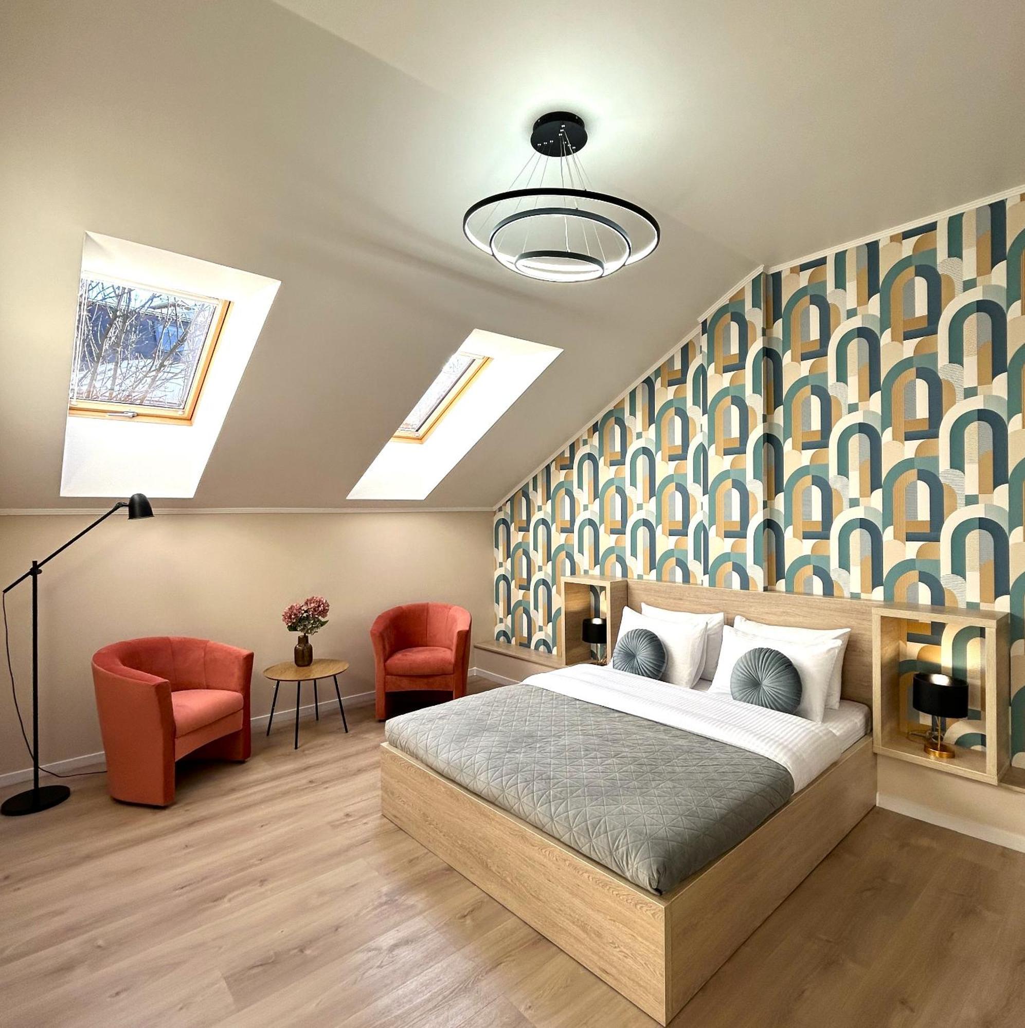 Modern Apartment In The City Center Lviv Buitenkant foto
